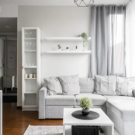 Apartamento Modern Downtown 1br Next To Pyhaejaervi